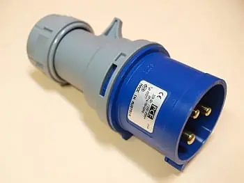 Do wyczerpania zapasów Wtyczka przenośna 3P / 32A IP44 023-6TT